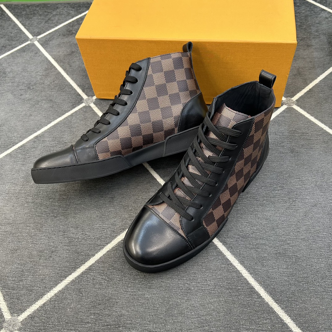 ️LV️高品质顶尖工艺品️男士时尚经典滑板鞋️正码39445一10️同步发售！货！顶级手工艺[强]意大利