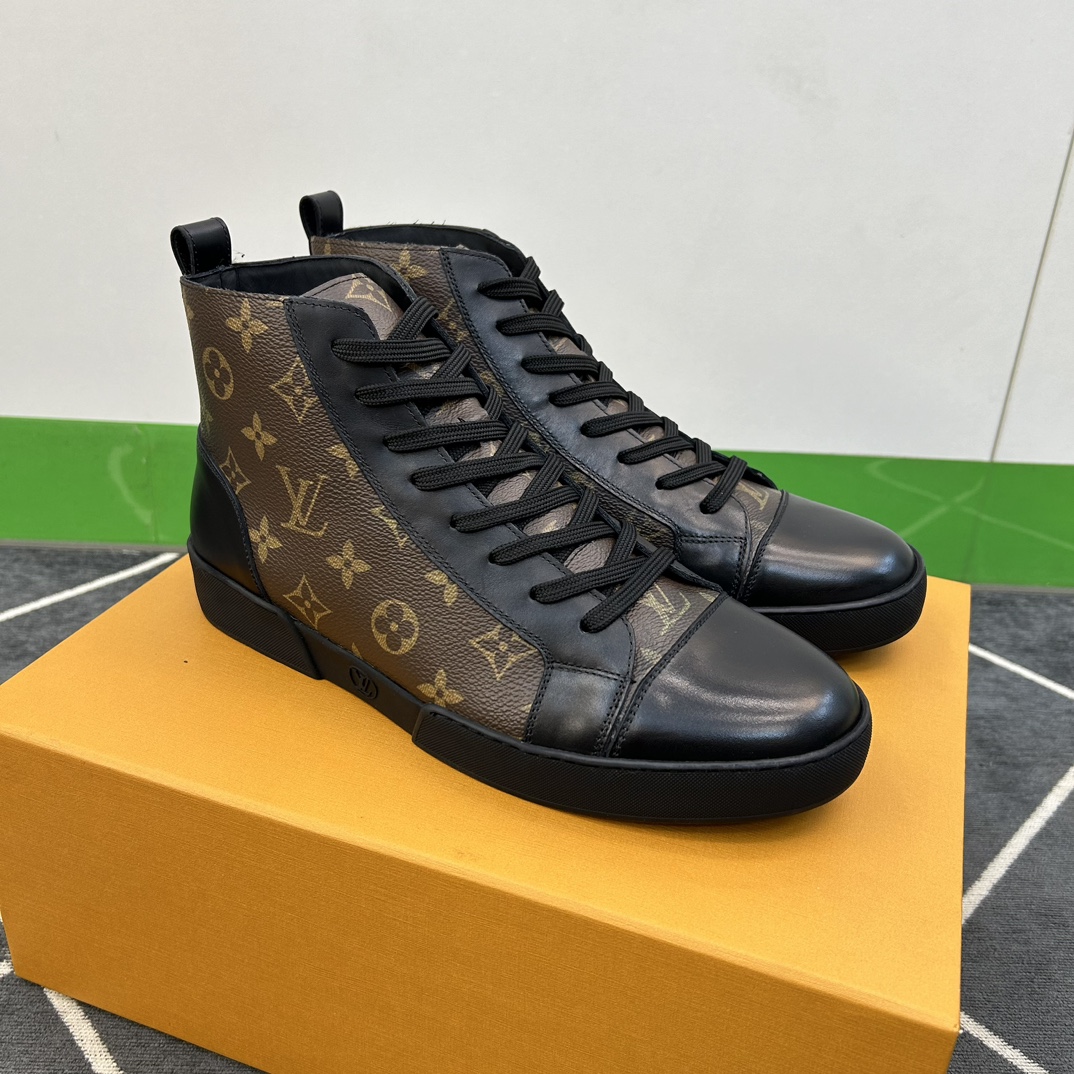 ️LV️高品质顶尖工艺品️男士时尚经典滑板鞋️正码39445一10️同步发售！货！顶级手工艺[强]意大利