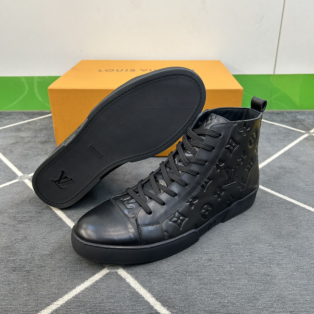 ️LV️高品质顶尖工艺品️男士时尚经典短靴️正码39445一103845定做️同步发售！货！顶级手工艺[