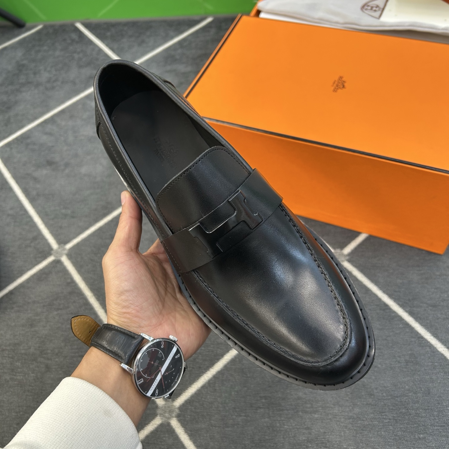 ⚠️【HMS＊】⚠️高品质，顶尖工艺品⚠️男士时尚经典乐福鞋⚠️正码：39－44（5-10）⚠️超轻盈舒