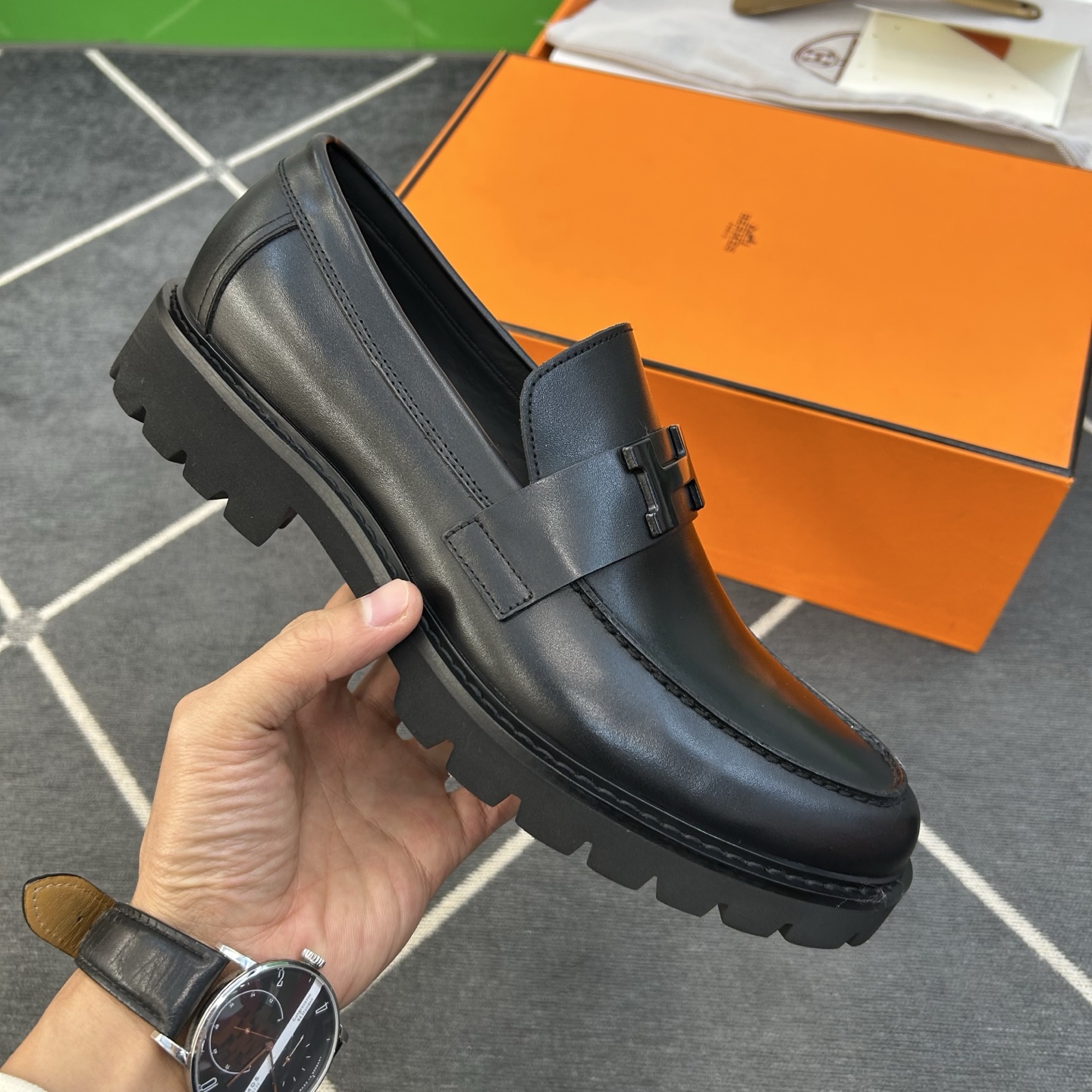 ⚠️【HMS＊】⚠️高品质，顶尖工艺品⚠️男士时尚经典乐福鞋⚠️正码：39－44（5-10）⚠️超轻盈舒