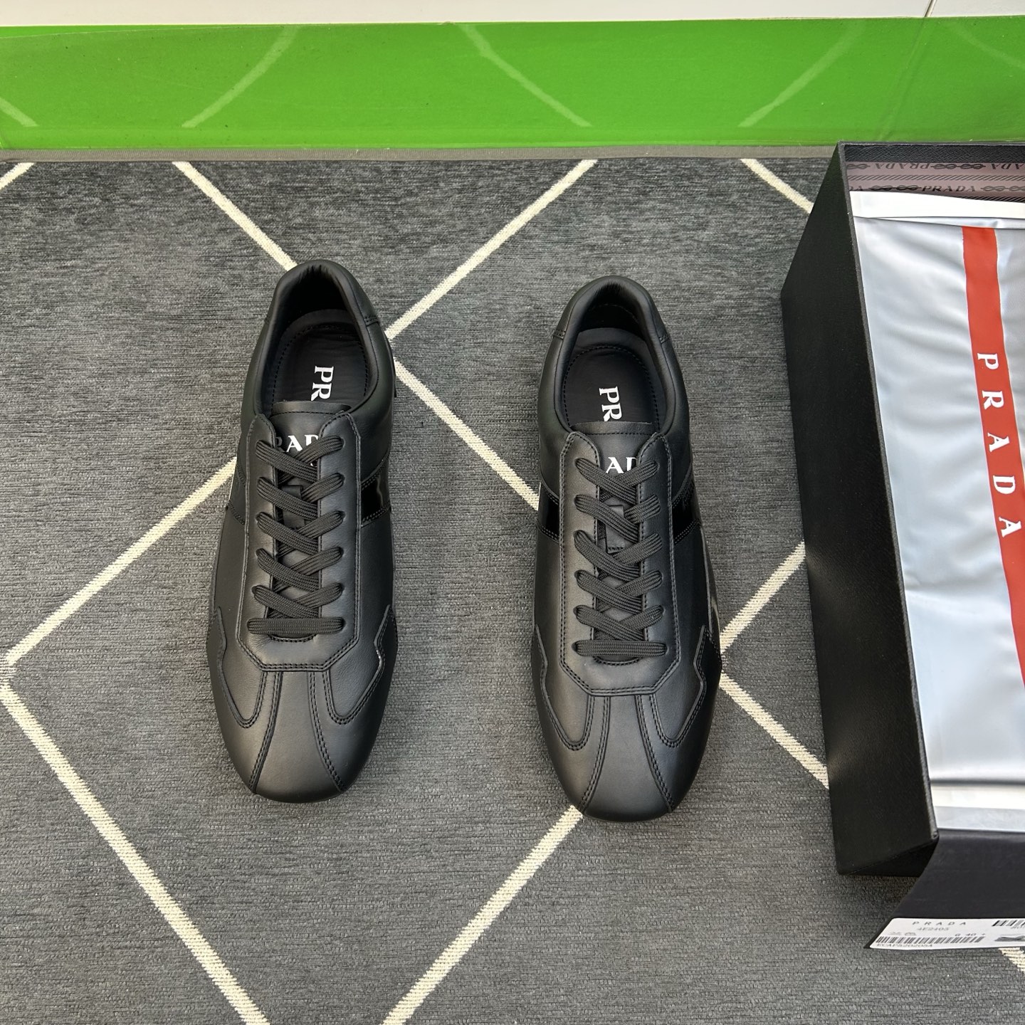 ⚠️【PR＊】⚠️高品级，顶尖工艺⚠️男士休闲款⚠️正码39一44(5－10）⚠独家原哑光小牛皮！内里小