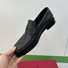 ⚠️【SF】⚠️顶尖工艺品⚠️时尚正装皮底⚠️正码:39一44,(6. 5 -9)⚠️同步发售⬆⬆!🐂货 ⚠️【SF】⚠️顶尖工艺品⚠️时尚正装皮底⚠️正码:39一44,(6. 5 -9)⚠️同步发售⬆⬆!🐂货