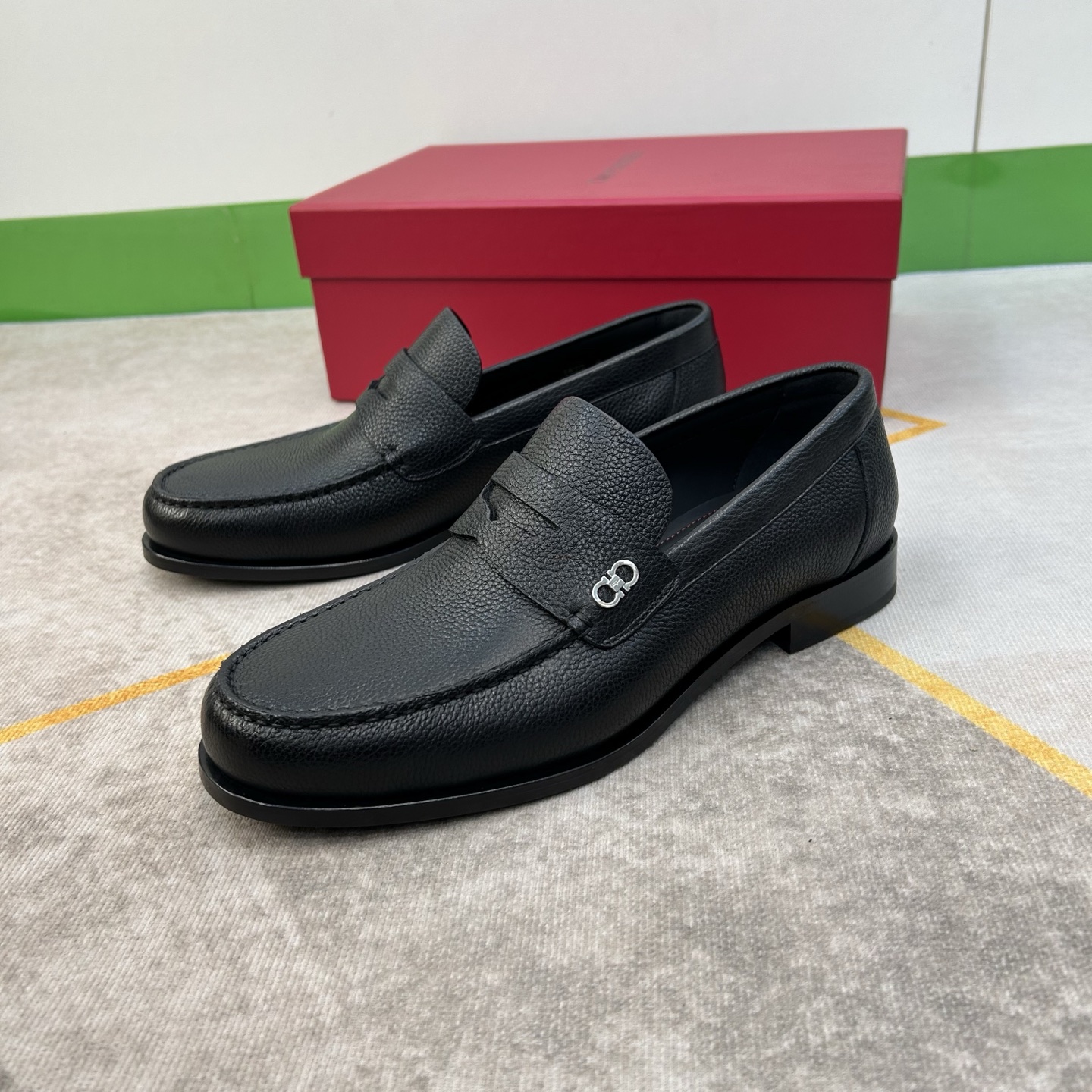⚠️【SF】⚠️顶尖工艺品⚠️时尚正装皮底⚠️正码:39一44,(6. 5 -9)⚠️同步发售⬆⬆!🐂货 ⚠️【SF】⚠️顶尖工艺品⚠️时尚正装皮底⚠️正码:39一44,(6. 5 -9)⚠️同步发售⬆⬆!🐂货