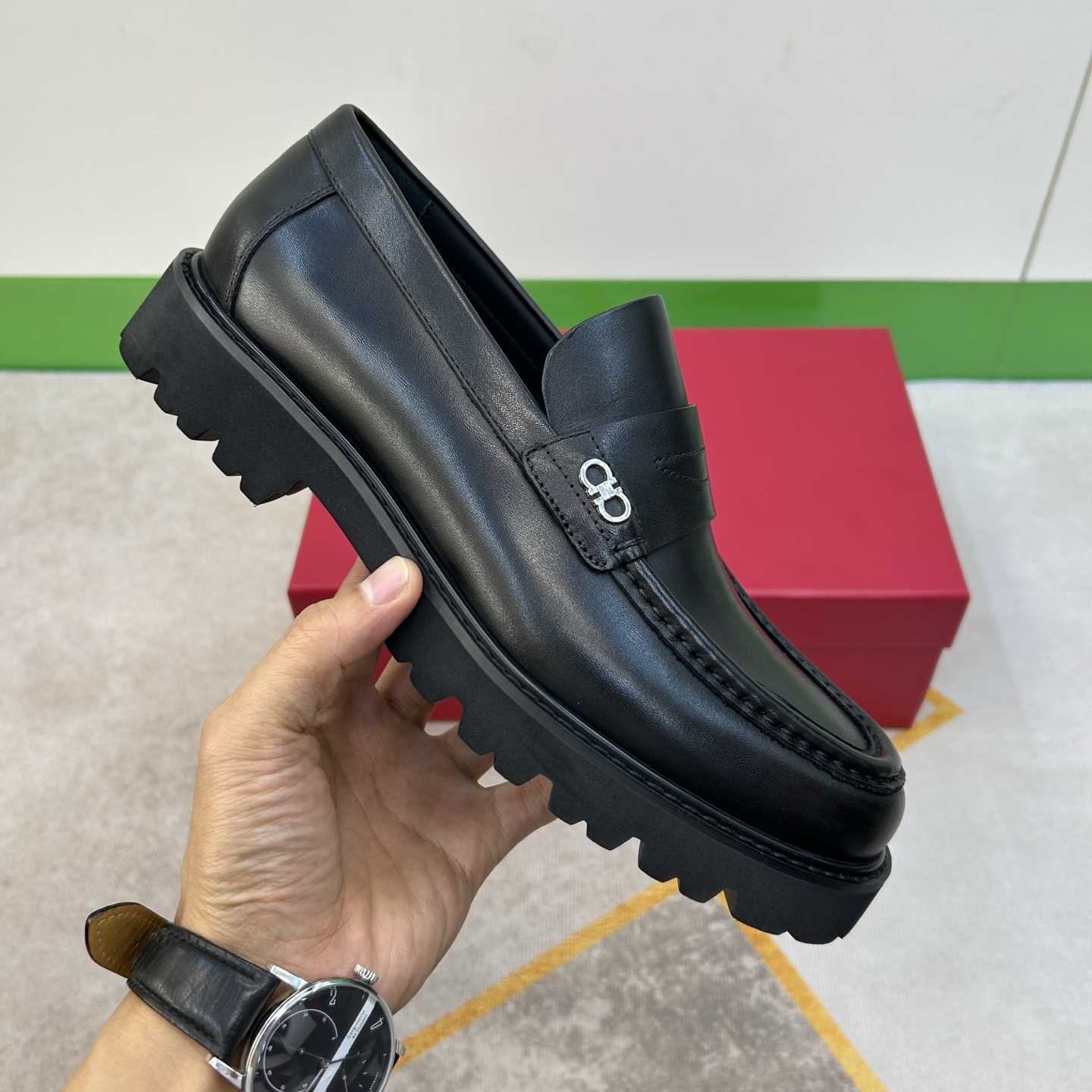 ⚠️【SF】⚠️⚠️顶尖工艺,乐福鞋⚠️码:39-44(6. 5 一9)⚠️商务皮鞋!轻盈舒适!纯正高品 ⚠️【SF】⚠️⚠️顶尖工艺,乐福鞋⚠️码:39-44(6. 5 一9)⚠️商务皮鞋!轻盈舒适!纯正高品