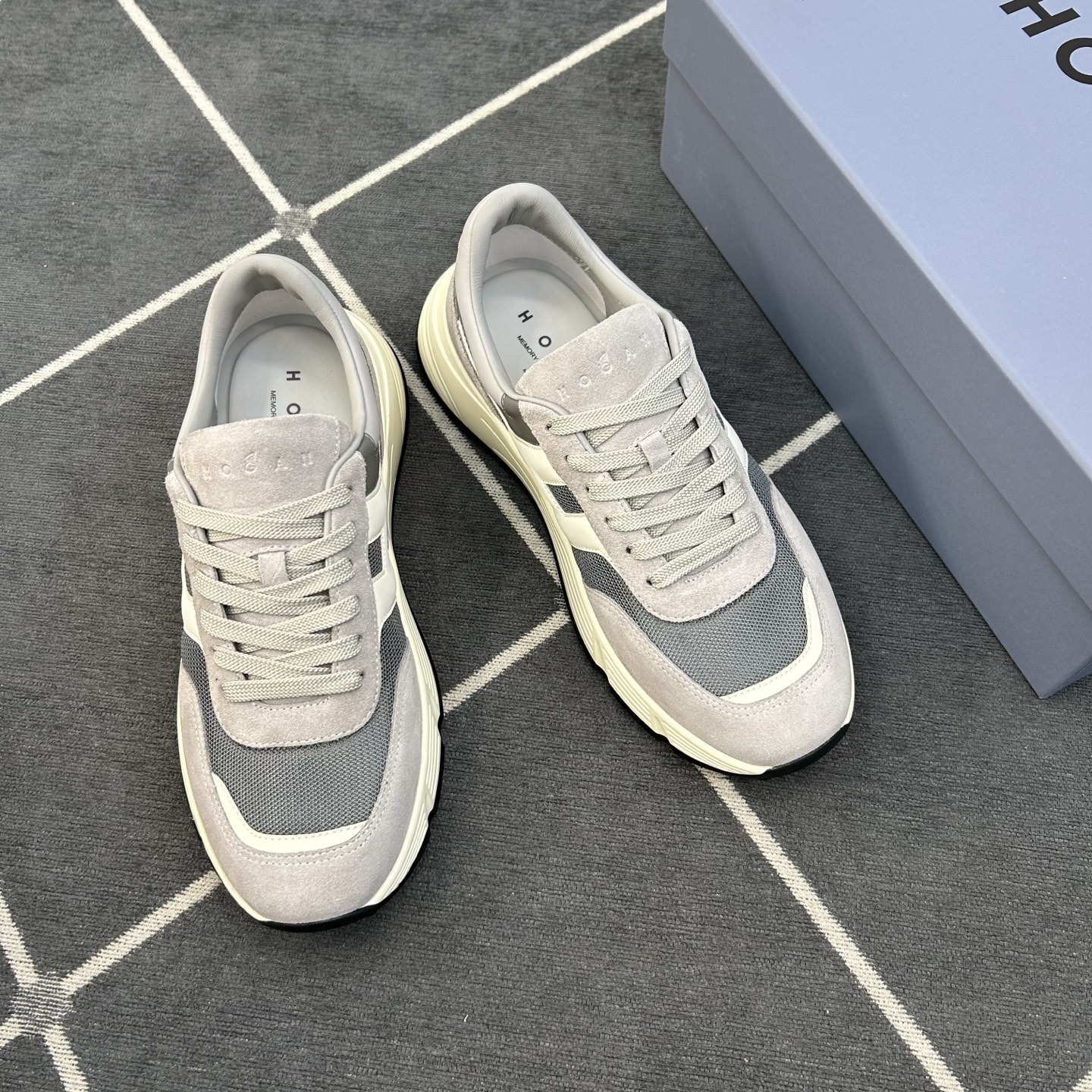 Hogan Men's Classic Suede & Leather Sneakers - Stylish & Comfortable 4 i1744445354102 1032 0 2