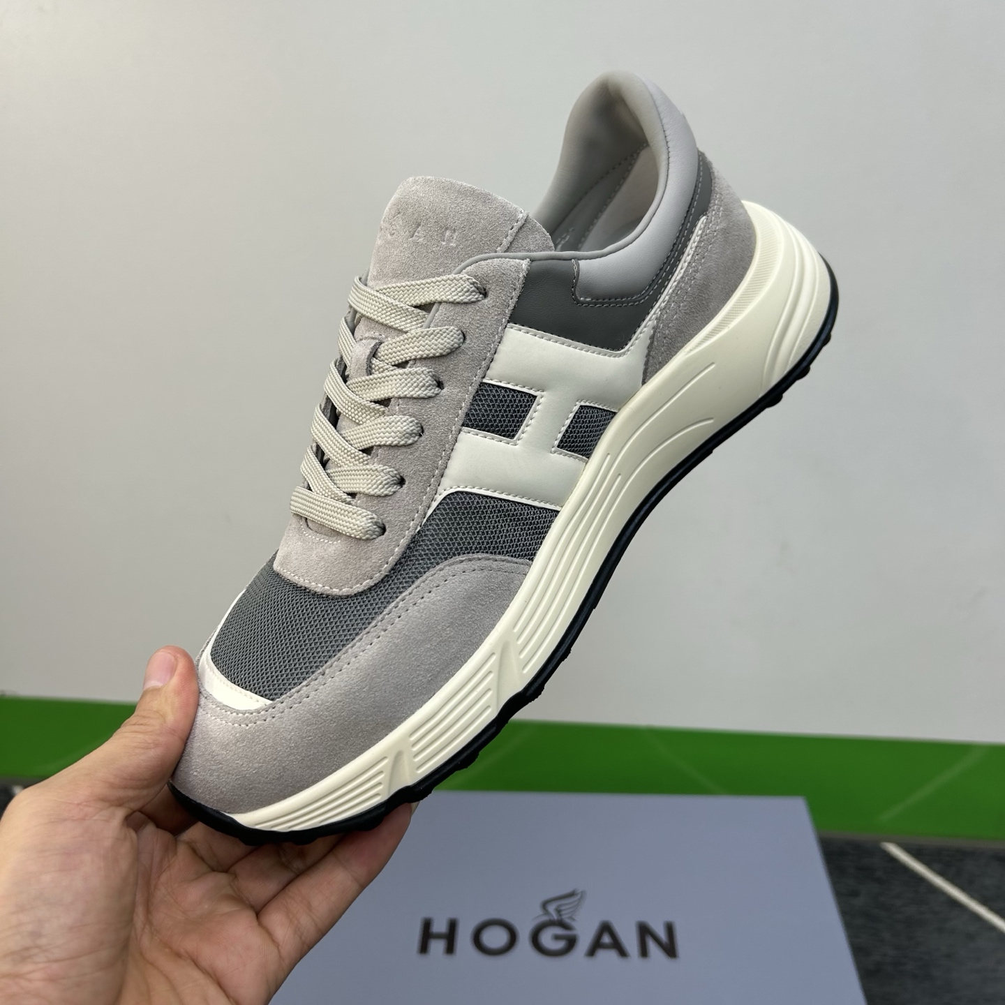 Hogan Men's Classic Suede & Leather Sneakers - Stylish & Comfortable 10 i1744445355714 2558 0 8