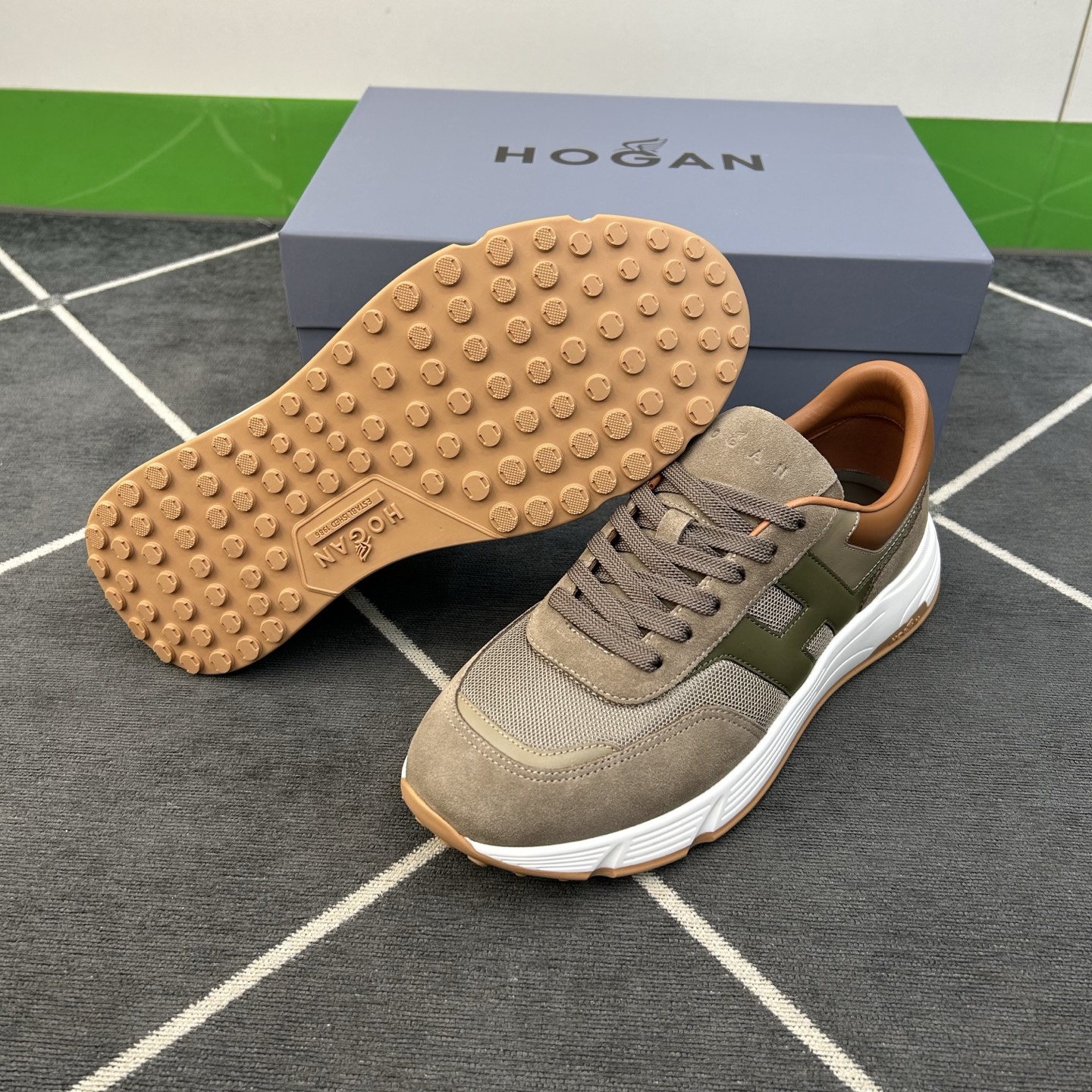 Hogan Men's H641 Luxury Sneakers in Suede and Technical Fabric 11 i1744445366722 8122 0 9