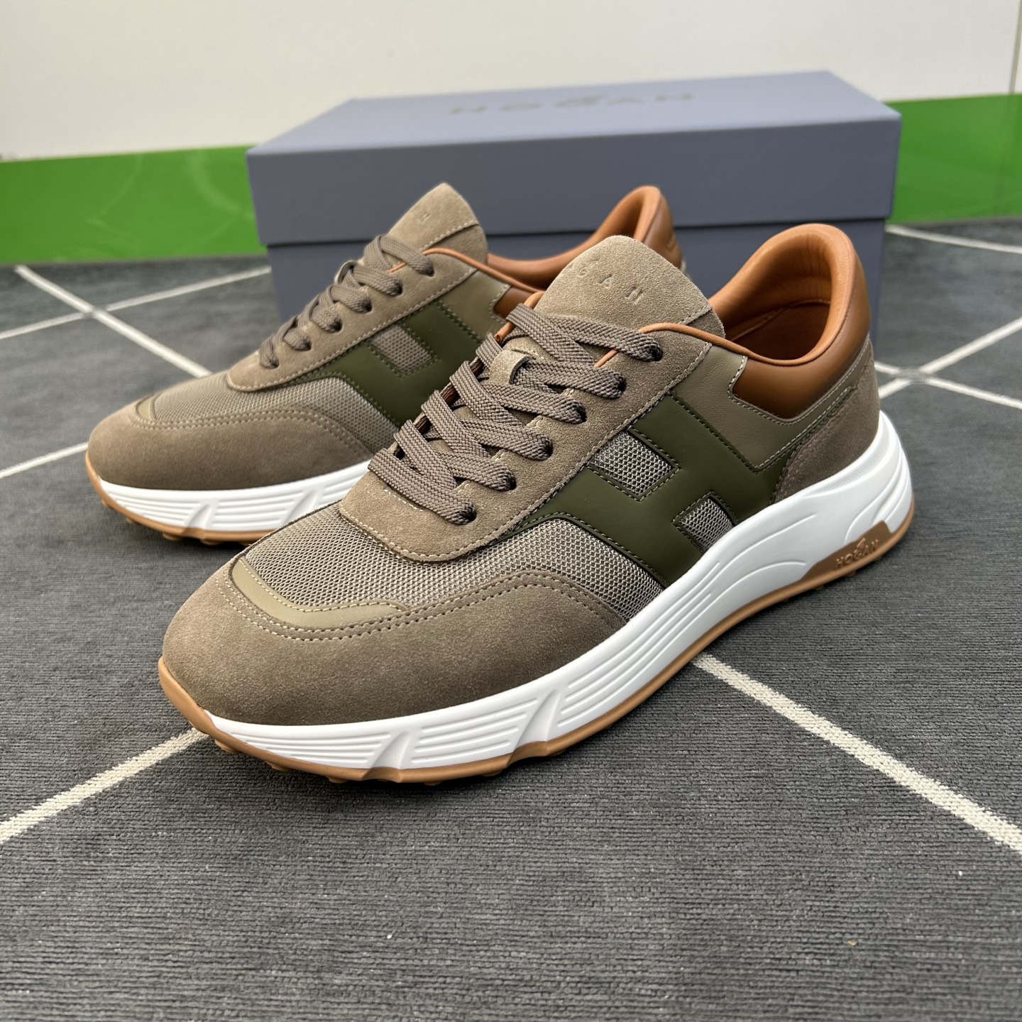 Hogan Men's H641 Luxury Sneakers in Suede and Technical Fabric 3 i1744445366740 9540 0 1