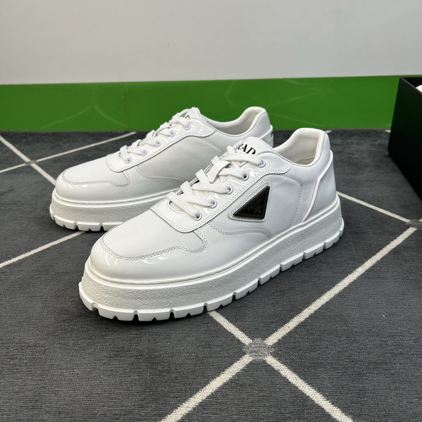 ⚠️【PR＊】⚠️高品级，顶尖工艺⚠️男士休闲款⚠️正码39一44(5－10）⚠️经典滑板鞋款！独特品牌