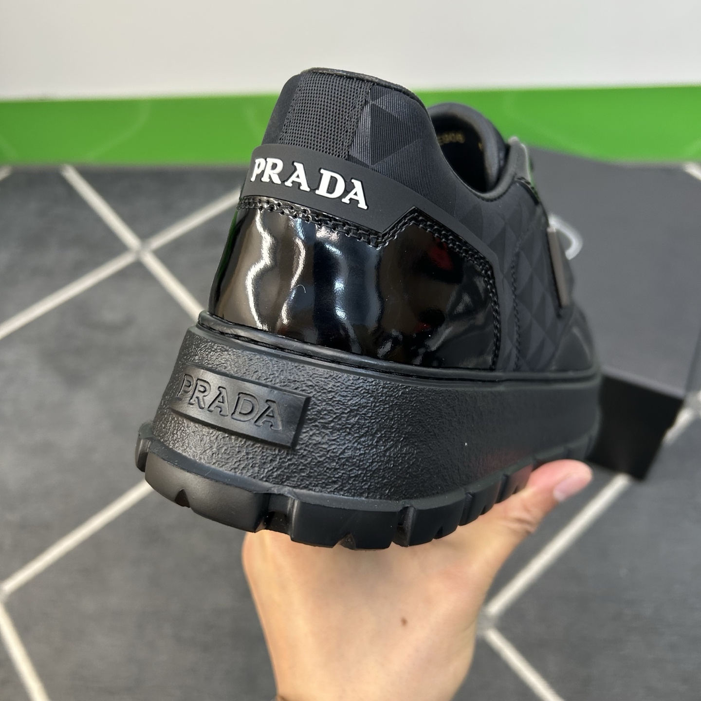 ⚠️【PR＊】⚠️高品级，顶尖工艺⚠️男士休闲款⚠️正码39一44(5－10）⚠️经典滑板鞋款！独特品牌