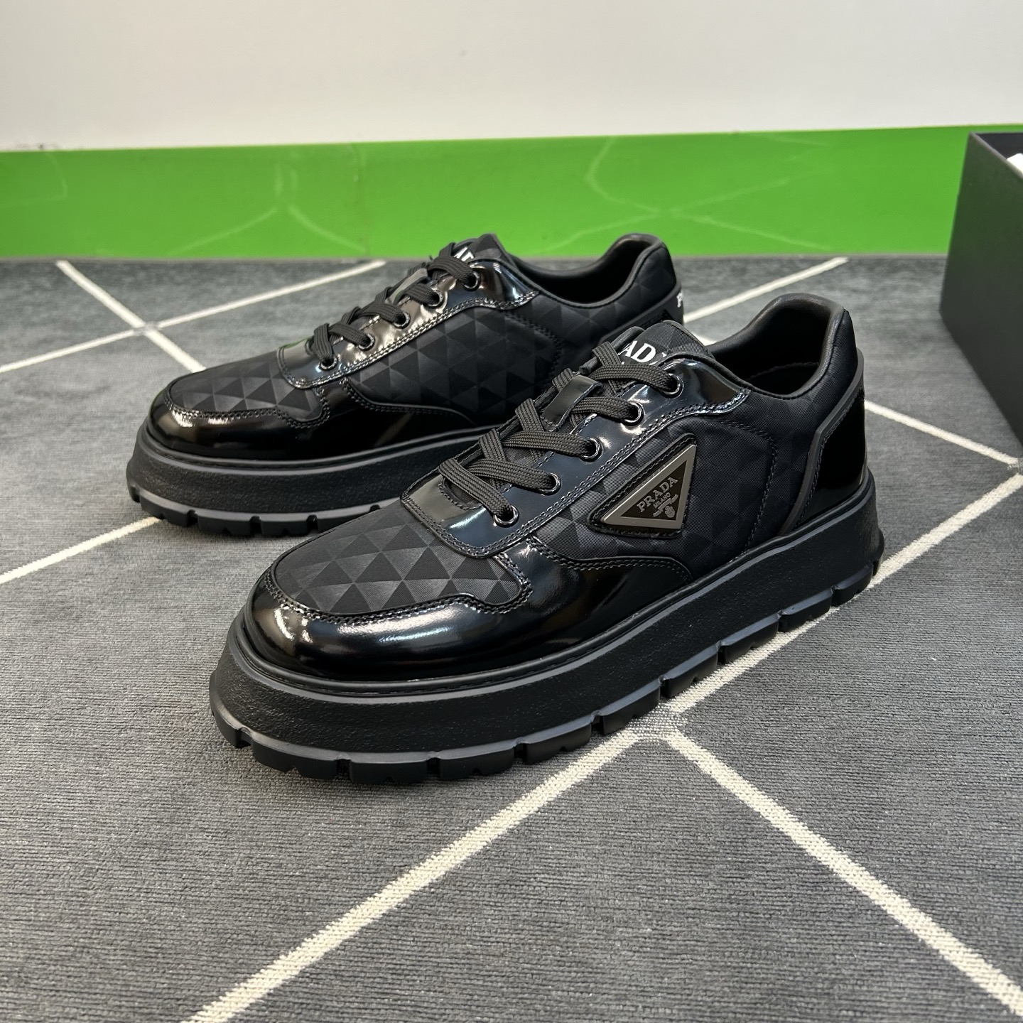 ⚠️【PR＊】⚠️高品级，顶尖工艺⚠️男士休闲款⚠️正码39一44(5－10）⚠️经典滑板鞋款！独特品牌