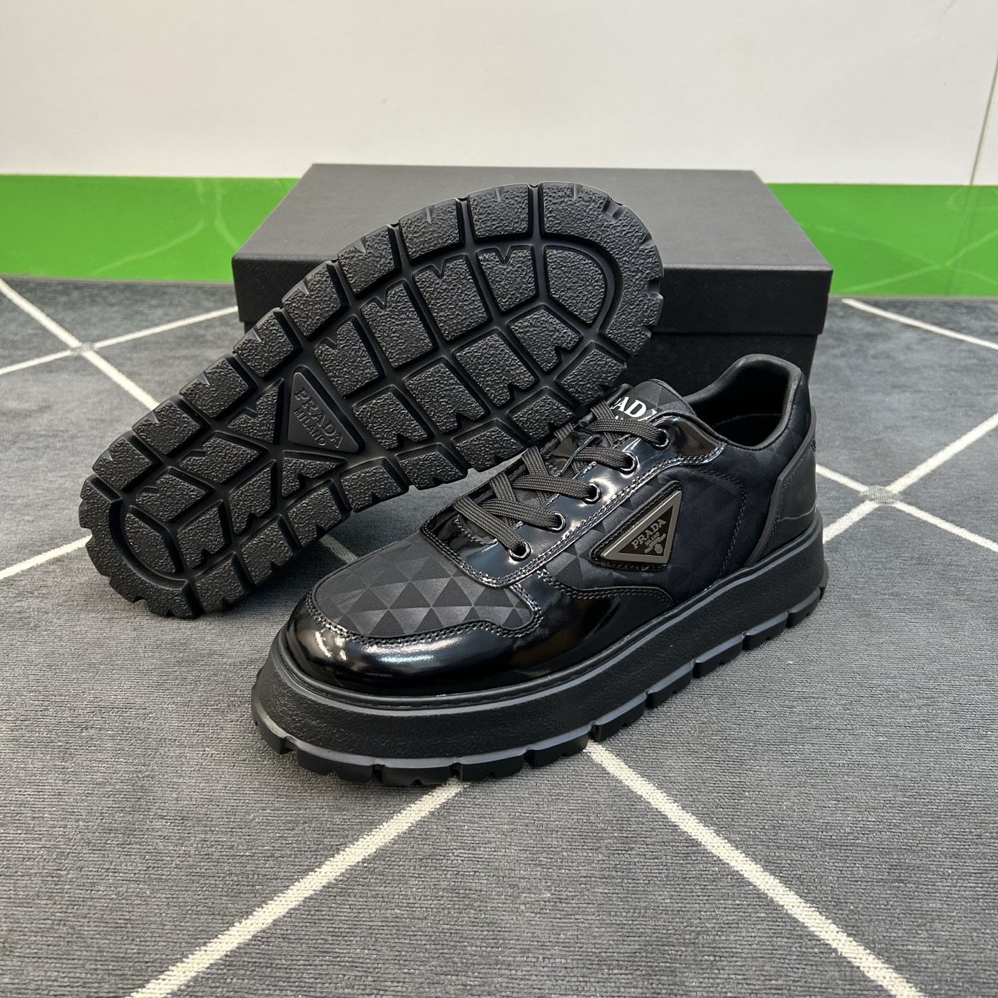 ⚠️【PR＊】⚠️高品级，顶尖工艺⚠️男士休闲款⚠️正码39一44(5－10）⚠️经典滑板鞋款！独特品牌