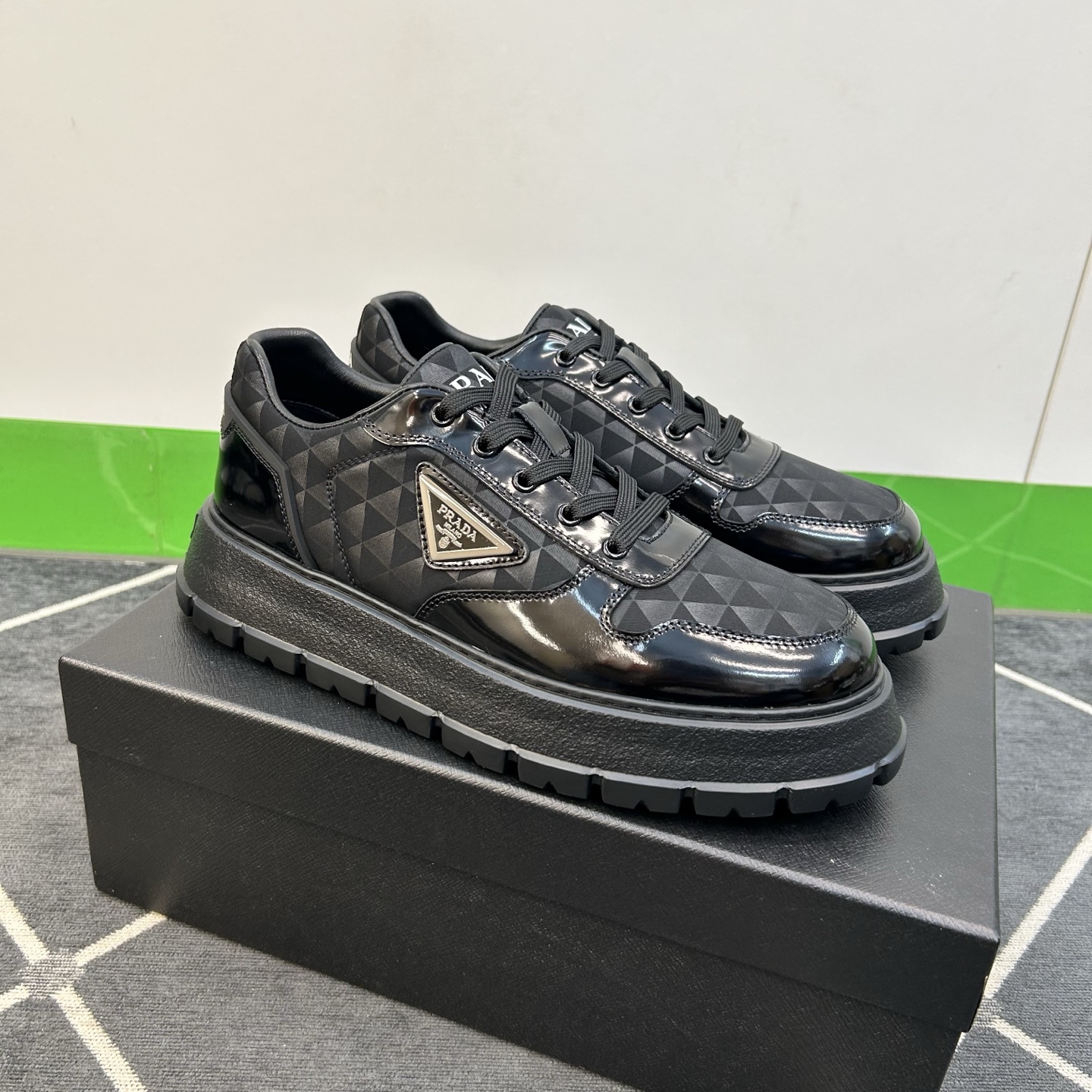 ⚠️【PR＊】⚠️高品级，顶尖工艺⚠️男士休闲款⚠️正码39一44(5－10）⚠️经典滑板鞋款！独特品牌