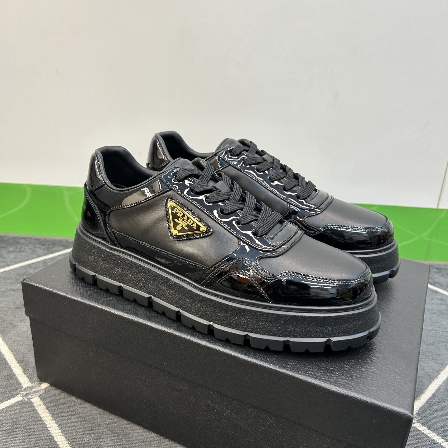 ⚠️【PR＊】⚠️高品级，顶尖工艺⚠️男士休闲款⚠️正码39一44(5－10）⚠️经典滑板鞋款！独特品牌