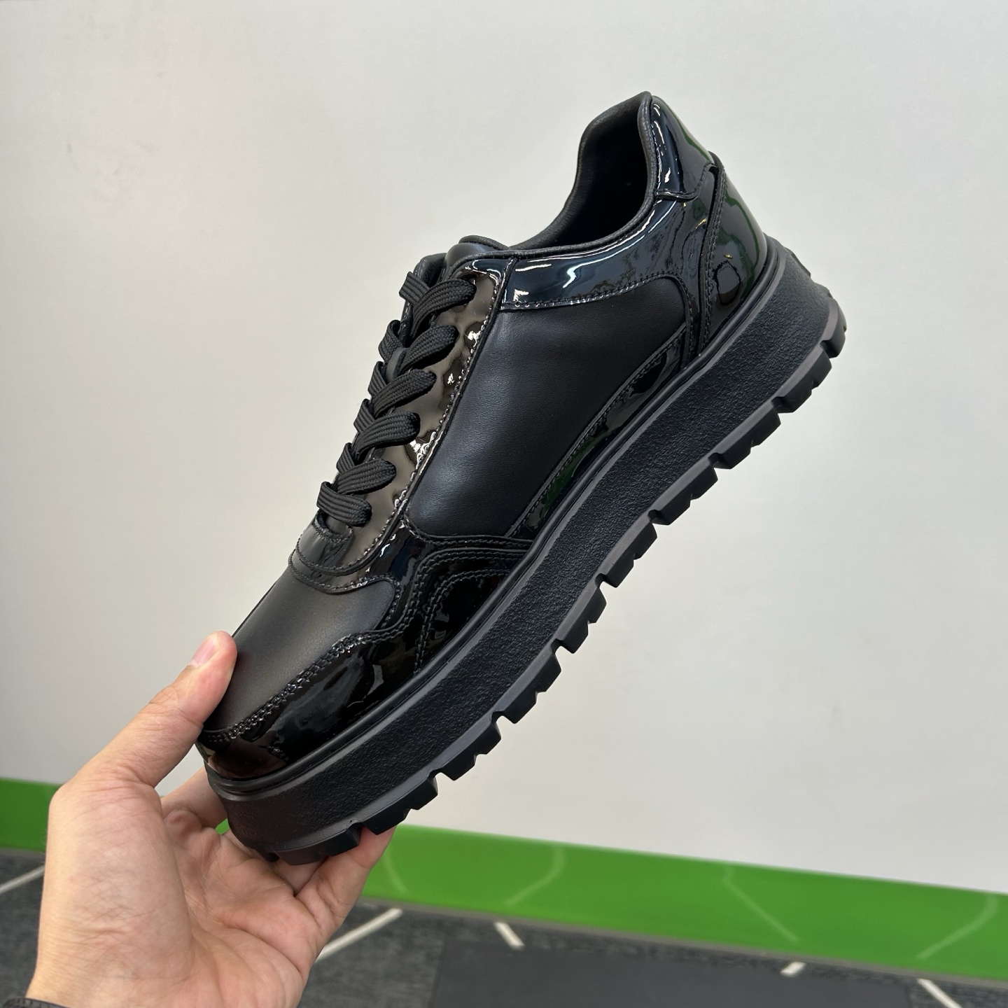 ⚠️【PR＊】⚠️高品级，顶尖工艺⚠️男士休闲款⚠️正码39一44(5－10）⚠️经典滑板鞋款！独特品牌