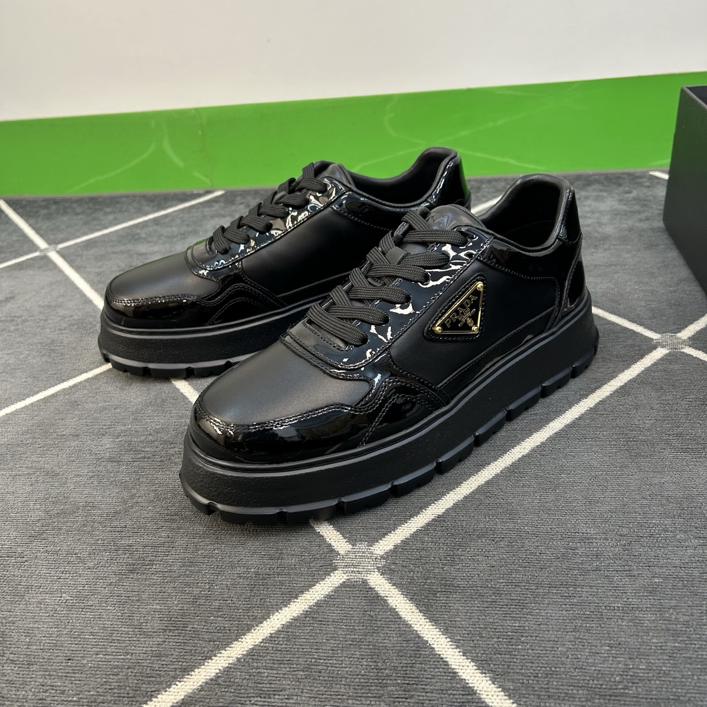 ⚠️【PR＊】⚠️高品级，顶尖工艺⚠️男士休闲款⚠️正码39一44(5－10）⚠️经典滑板鞋款！独特品牌