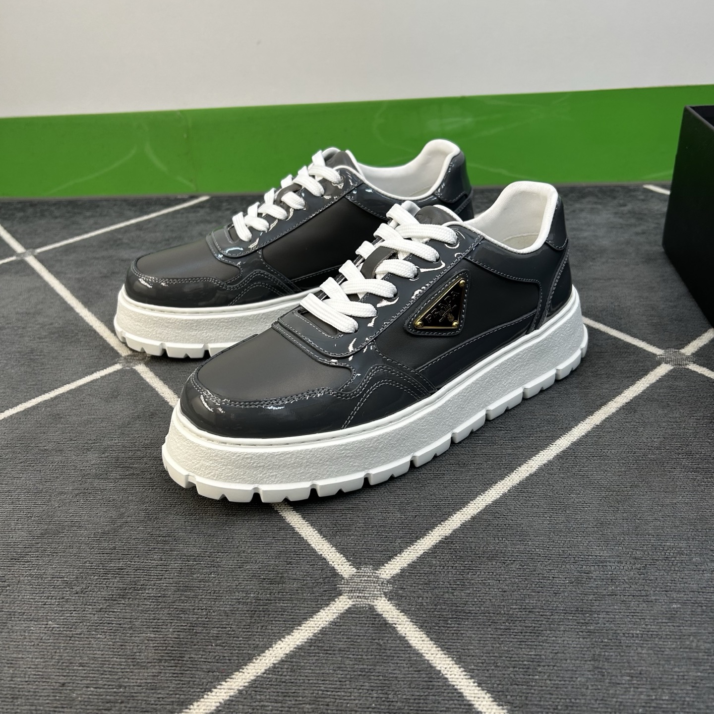 ⚠️【PR＊】⚠️高品级，顶尖工艺⚠️男士休闲款⚠️正码39一44(5－10）⚠️经典滑板鞋款！独特品牌