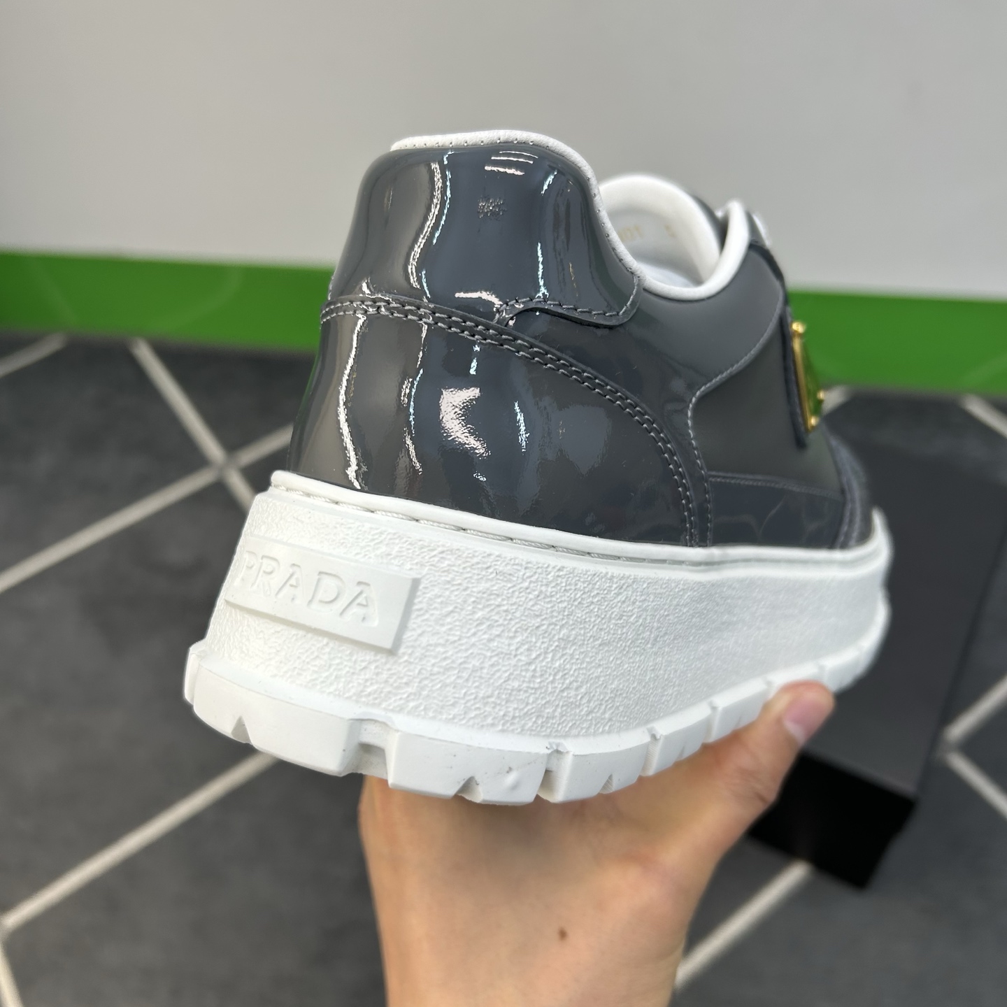 ⚠️【PR＊】⚠️高品级，顶尖工艺⚠️男士休闲款⚠️正码39一44(5－10）⚠️经典滑板鞋款！独特品牌