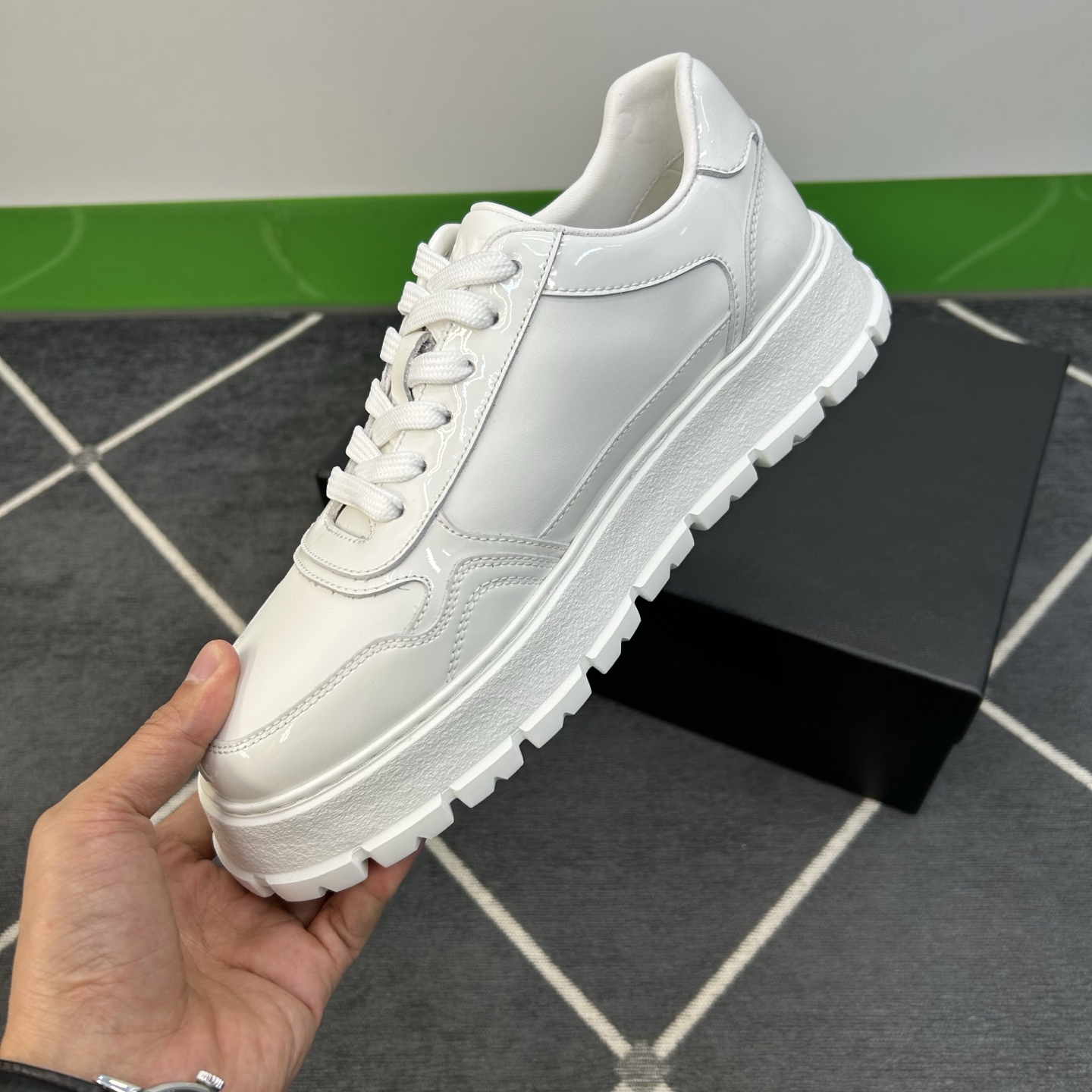⚠️【PR＊】⚠️高品级，顶尖工艺⚠️男士休闲款⚠️正码39一44(5－10）⚠️经典滑板鞋款！独特品牌