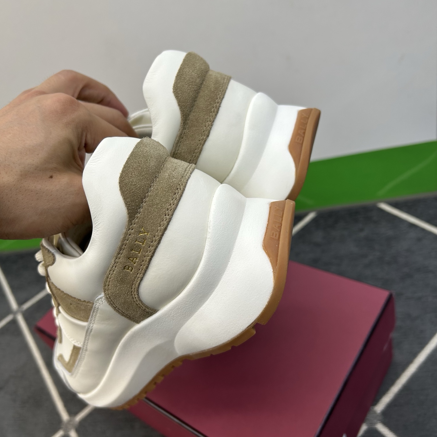 ⚠️【B A L L ＊】⚠️男士休闲款⚠️正码39一44(5－10）⚠升级版经典滑板鞋！原单高品！面全