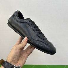 ⚠️【PR*D A】⚠️高品级,顶尖工艺⚠️男士休闲款⚠️正码39一44(5-10)⚠️经典轻便鞋款!独 ⚠️【PR*D A】⚠️高品级,顶尖工艺⚠️男士休闲款⚠️正码39一44(5-10)⚠️经典轻便鞋款!独