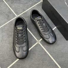 ⚠️【PR*D A】⚠️高品级,顶尖工艺⚠️男士休闲款⚠️正码39一44(5-10)⚠️经典轻便鞋款!独 ⚠️【PR*D A】⚠️高品级,顶尖工艺⚠️男士休闲款⚠️正码39一44(5-10)⚠️经典轻便鞋款!独
