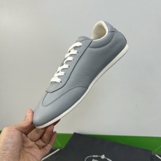⚠️【PR*D A】⚠️高品级,顶尖工艺⚠️男士休闲款⚠️正码39一44(5-10)⚠️经典轻便鞋款!独 ⚠️【PR*D A】⚠️高品级,顶尖工艺⚠️男士休闲款⚠️正码39一44(5-10)⚠️经典轻便鞋款!独