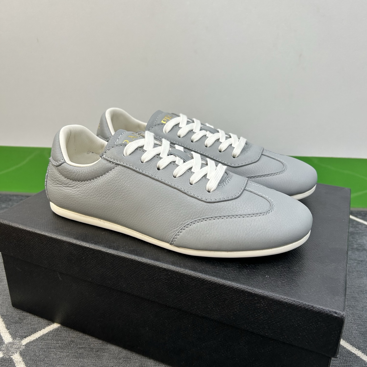 ⚠️【PR*D A】⚠️高品级,顶尖工艺⚠️男士休闲款⚠️正码39一44(5-10)⚠️经典轻便鞋款!独 ⚠️【PR*D A】⚠️高品级,顶尖工艺⚠️男士休闲款⚠️正码39一44(5-10)⚠️经典轻便鞋款!独