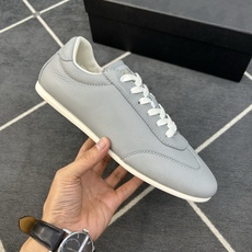 ⚠️【PR*D A】⚠️高品级,顶尖工艺⚠️男士休闲款⚠️正码39一44(5-10)⚠️经典轻便鞋款!独 ⚠️【PR*D A】⚠️高品级,顶尖工艺⚠️男士休闲款⚠️正码39一44(5-10)⚠️经典轻便鞋款!独