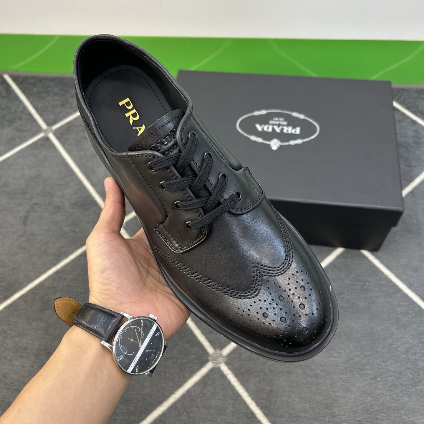 ⚠️【PR＊D A】⚠️高品级，顶尖工艺⚠️气垫休闲商务款⚠️正码39一44(5－10）⚠️经典气垫休闲