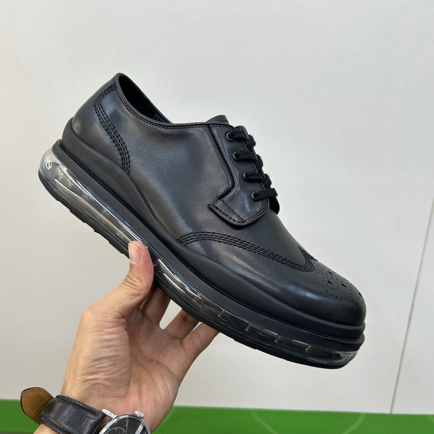 ⚠️【PR＊D A】⚠️高品级，顶尖工艺⚠️气垫休闲商务款⚠️正码39一44(5－10）⚠️经典气垫休闲