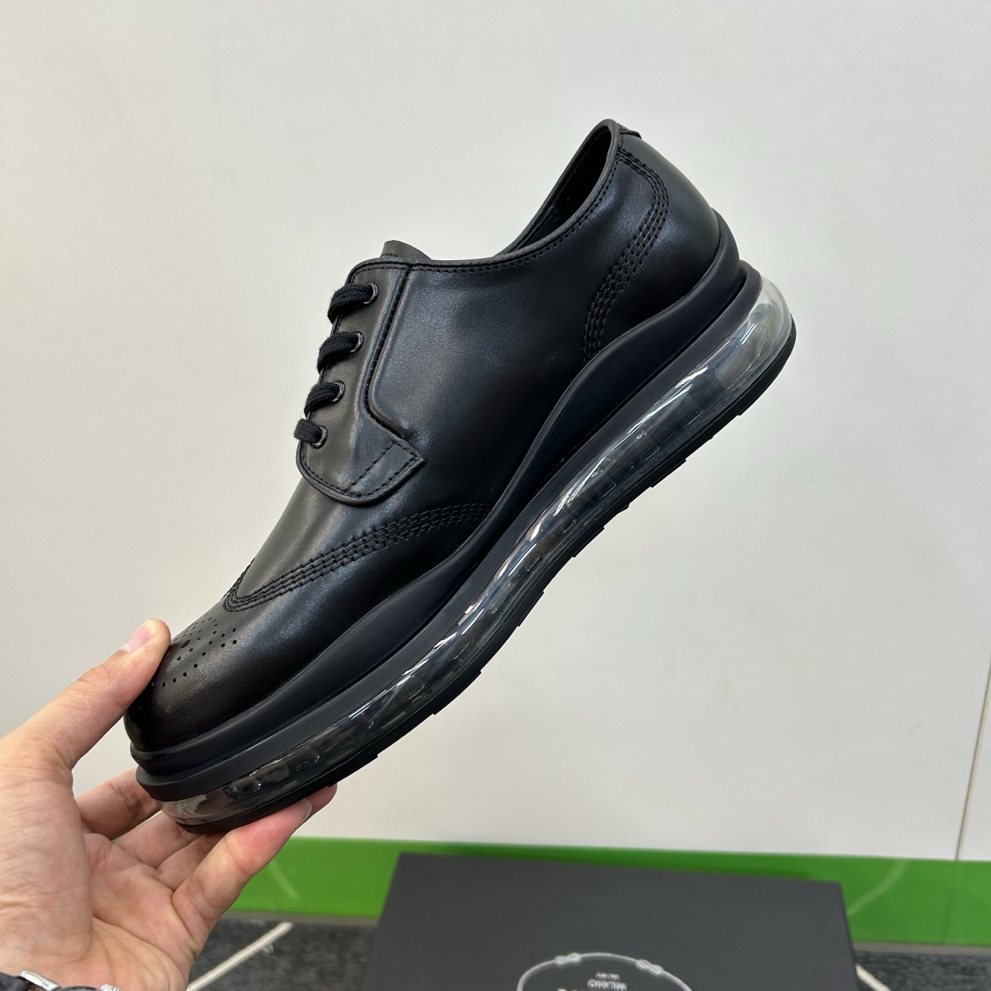 ⚠️【PR＊D A】⚠️高品级，顶尖工艺⚠️气垫休闲商务款⚠️正码39一44(5－10）⚠️经典气垫休闲