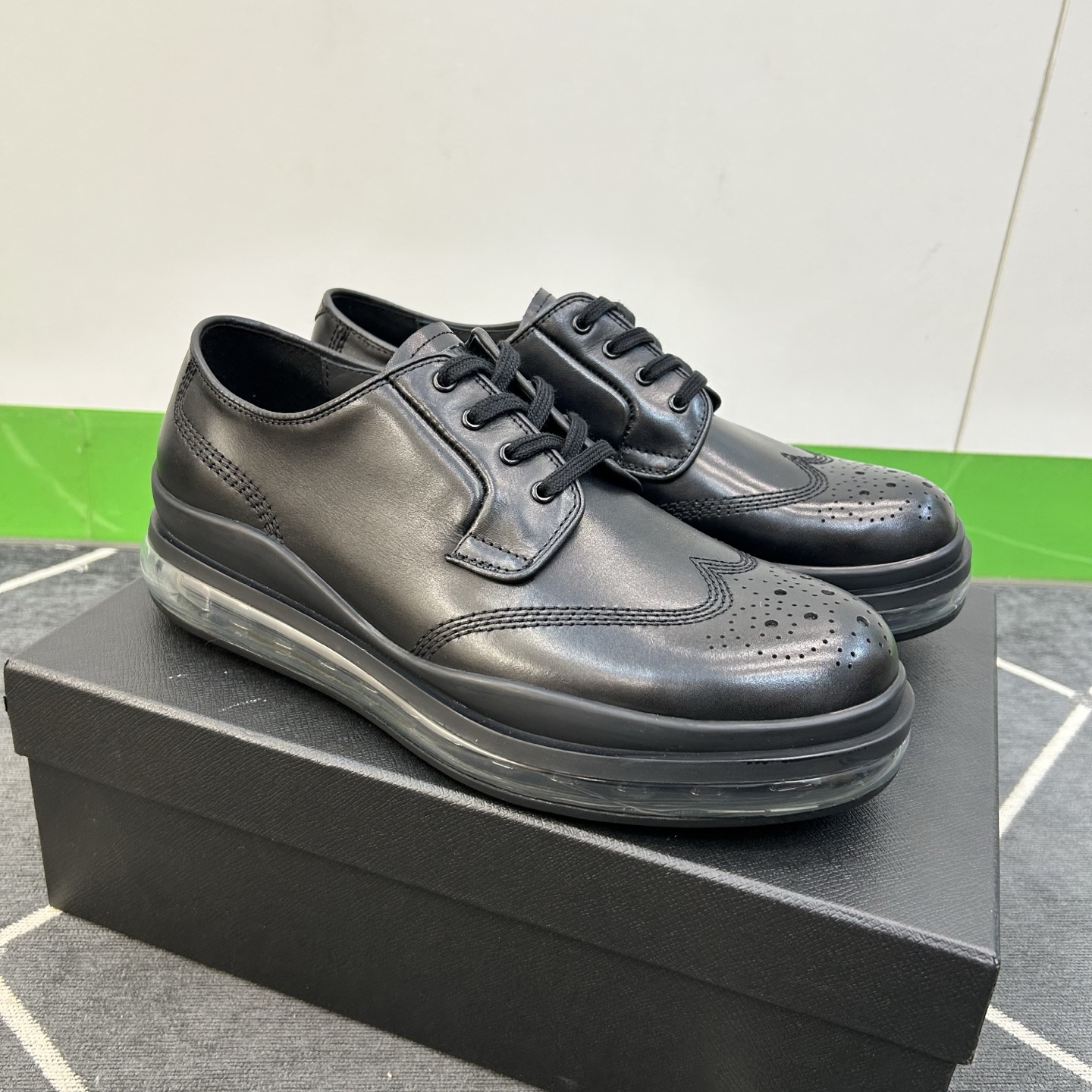 ⚠️【PR＊D A】⚠️高品级，顶尖工艺⚠️气垫休闲商务款⚠️正码39一44(5－10）⚠️经典气垫休闲