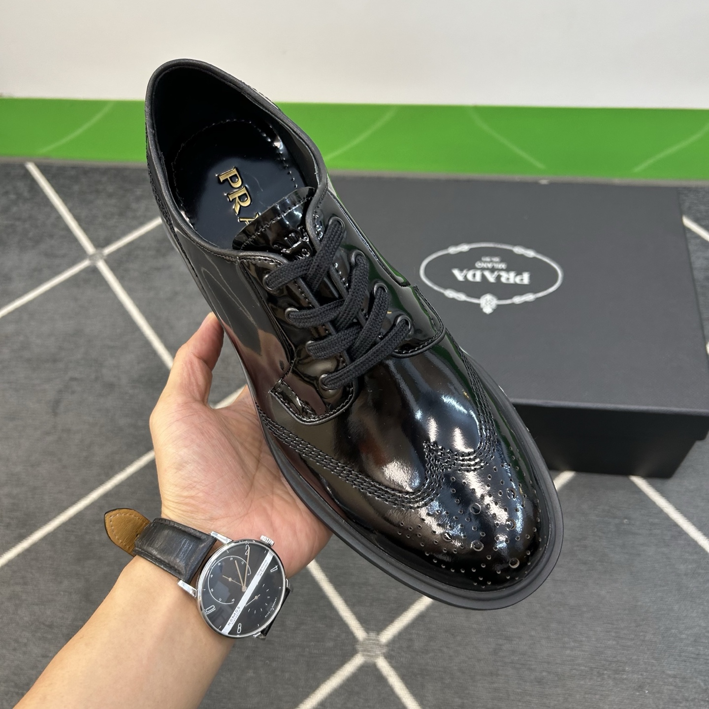 ⚠️【PR＊D A】⚠️高品级，顶尖工艺⚠️气垫休闲商务款⚠️正码39一44(5－10）⚠️经典气垫休闲