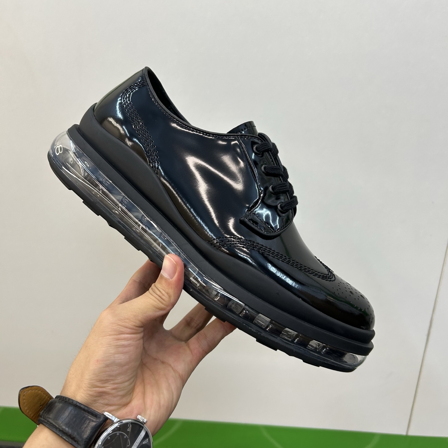 ⚠️【PR＊D A】⚠️高品级，顶尖工艺⚠️气垫休闲商务款⚠️正码39一44(5－10）⚠️经典气垫休闲