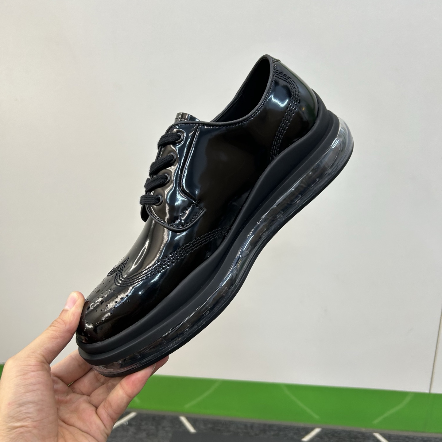 ⚠️【PR＊D A】⚠️高品级，顶尖工艺⚠️气垫休闲商务款⚠️正码39一44(5－10）⚠️经典气垫休闲