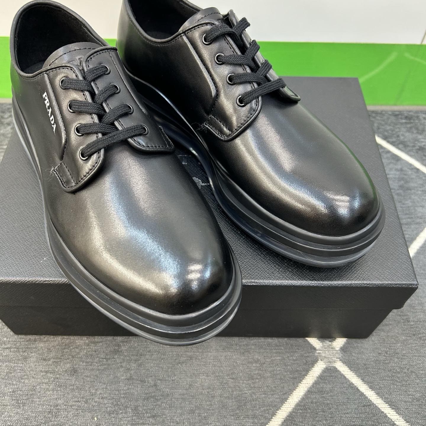⚠️【PR＊D A】⚠️高品级，顶尖工艺⚠️气垫休闲商务款⚠️正码39一44(5－10）⚠️经典气垫休闲
