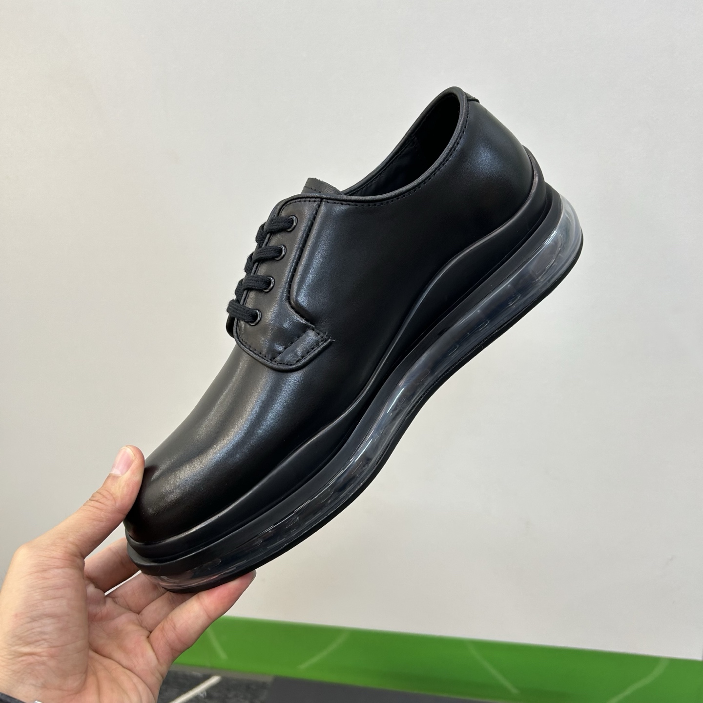 ⚠️【PR＊D A】⚠️高品级，顶尖工艺⚠️气垫休闲商务款⚠️正码39一44(5－10）⚠️经典气垫休闲