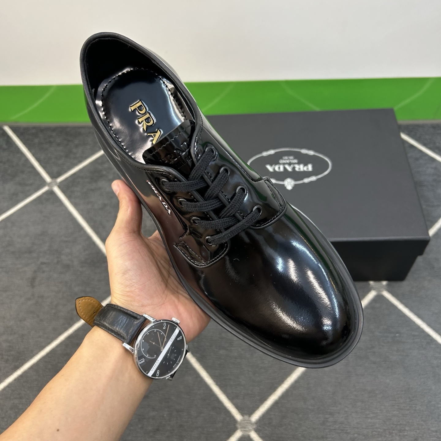 ⚠️【PR＊D A】⚠️高品级，顶尖工艺⚠️气垫休闲商务款⚠️正码39一44(5－10）⚠️经典气垫休闲