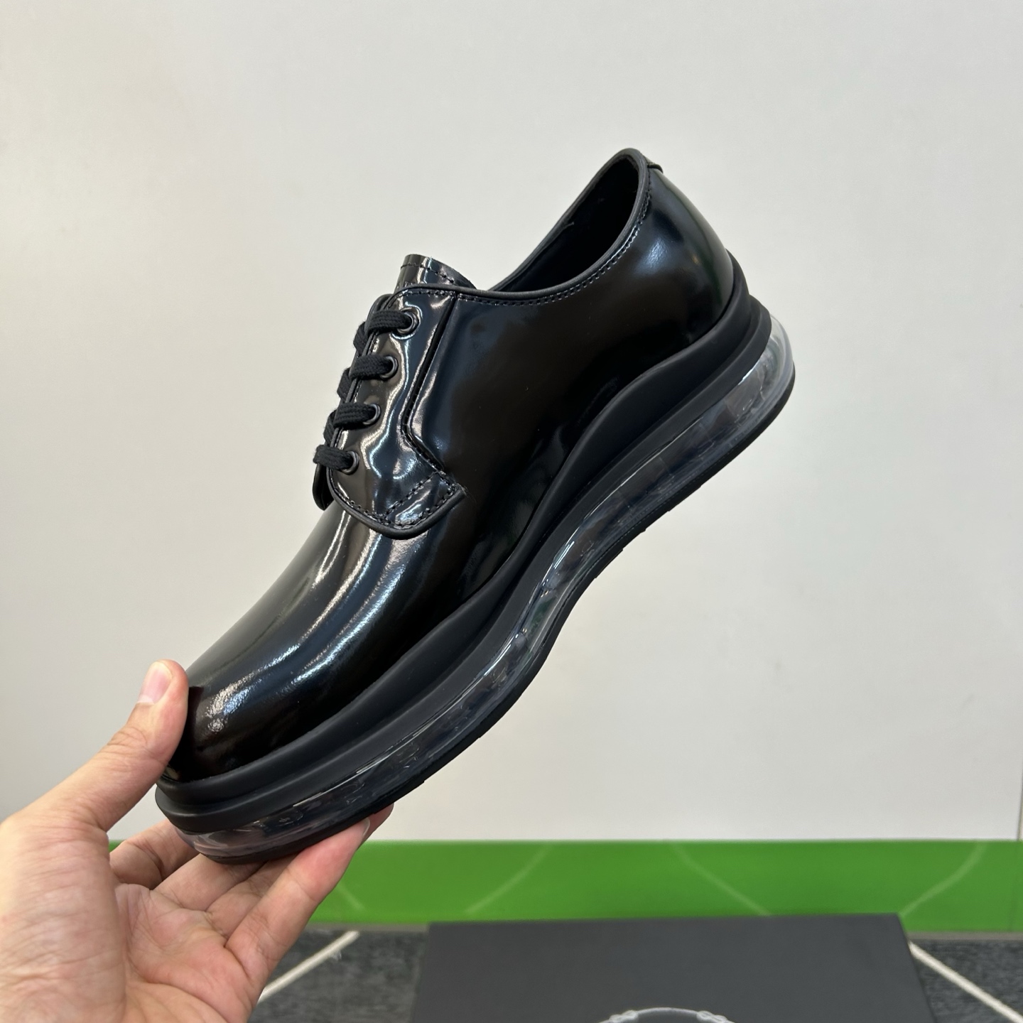 ⚠️【PR＊D A】⚠️高品级，顶尖工艺⚠️气垫休闲商务款⚠️正码39一44(5－10）⚠️经典气垫休闲