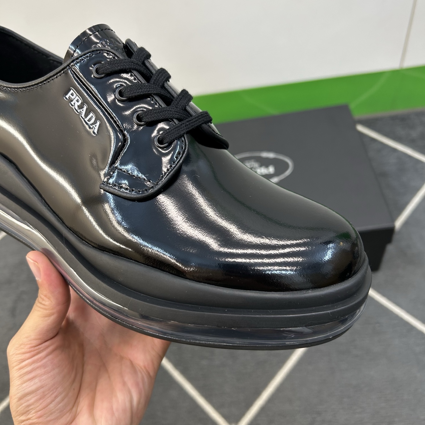 ⚠️【PR＊D A】⚠️高品级，顶尖工艺⚠️气垫休闲商务款⚠️正码39一44(5－10）⚠️经典气垫休闲