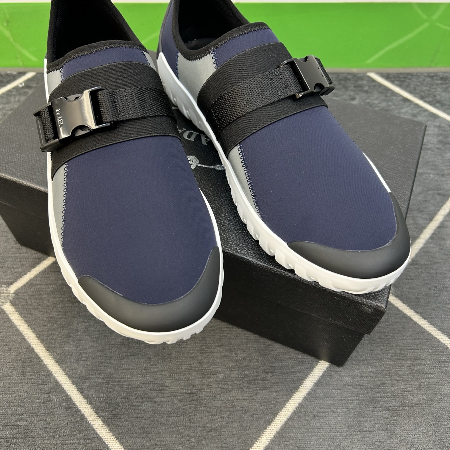 ⚠️【PR＊D A】⚠️高品级，顶尖工艺⚠️旅游鞋⚠️正码39一44(5－10）⚠️最新轻松驾驭的旅游鞋