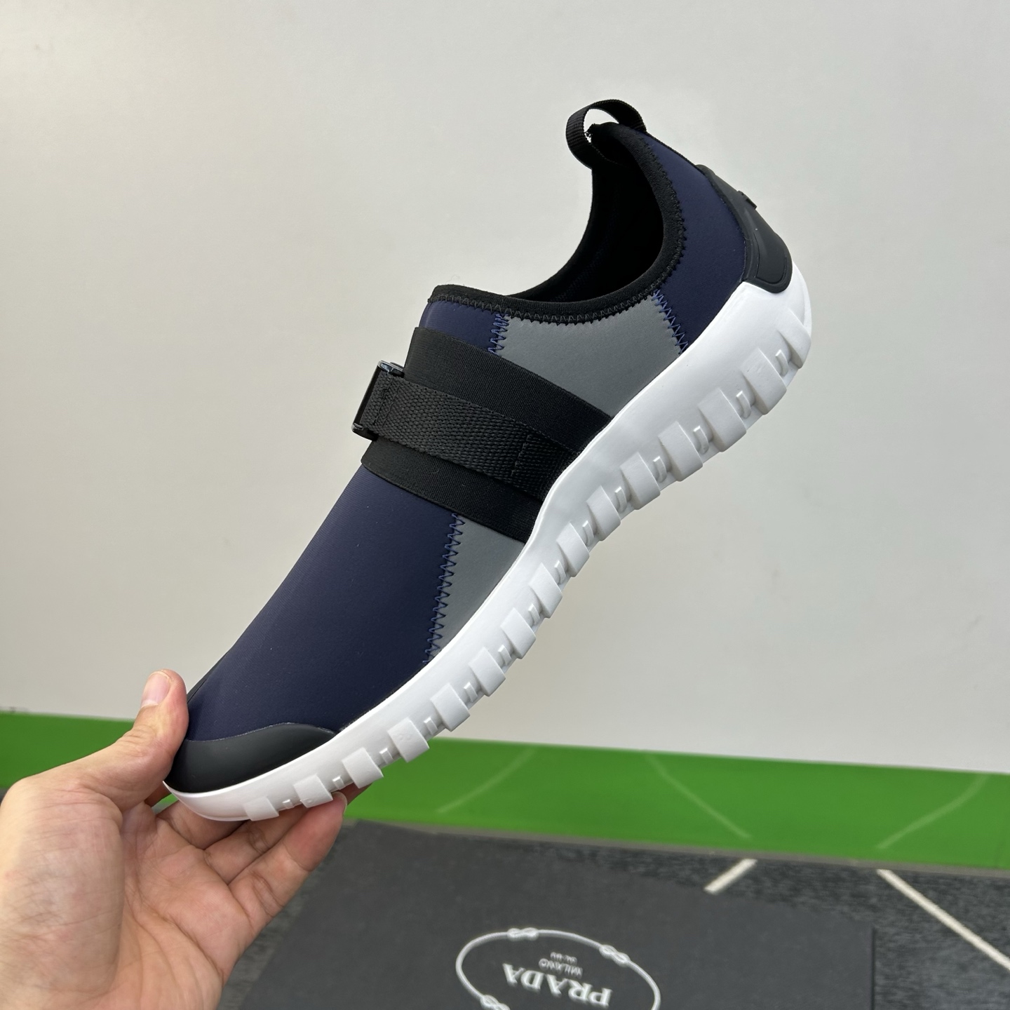 ⚠️【PR＊D A】⚠️高品级，顶尖工艺⚠️旅游鞋⚠️正码39一44(5－10）⚠️最新轻松驾驭的旅游鞋