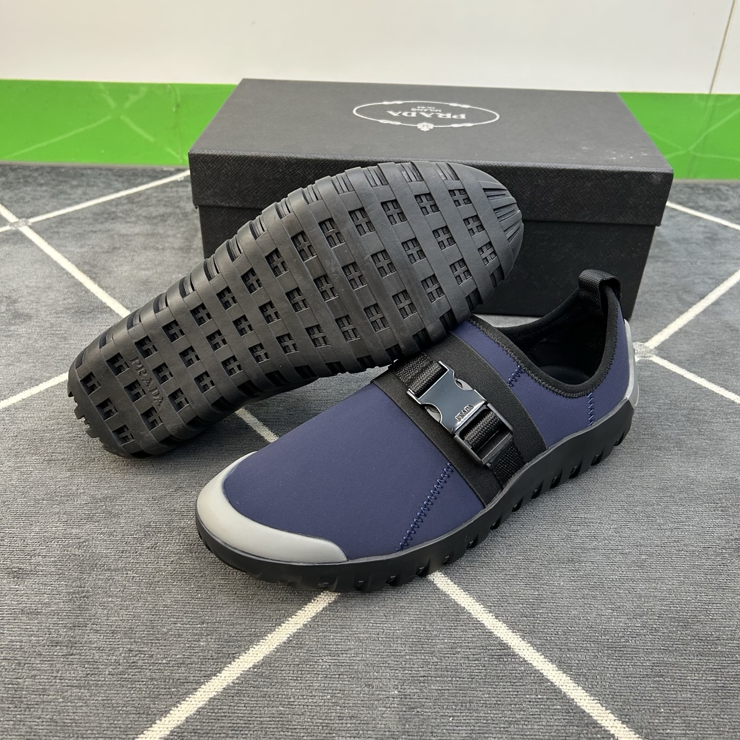 ⚠️【PR＊D A】⚠️高品级，顶尖工艺⚠️旅游鞋⚠️正码39一44(5－10）⚠️最新轻松驾驭的旅游鞋