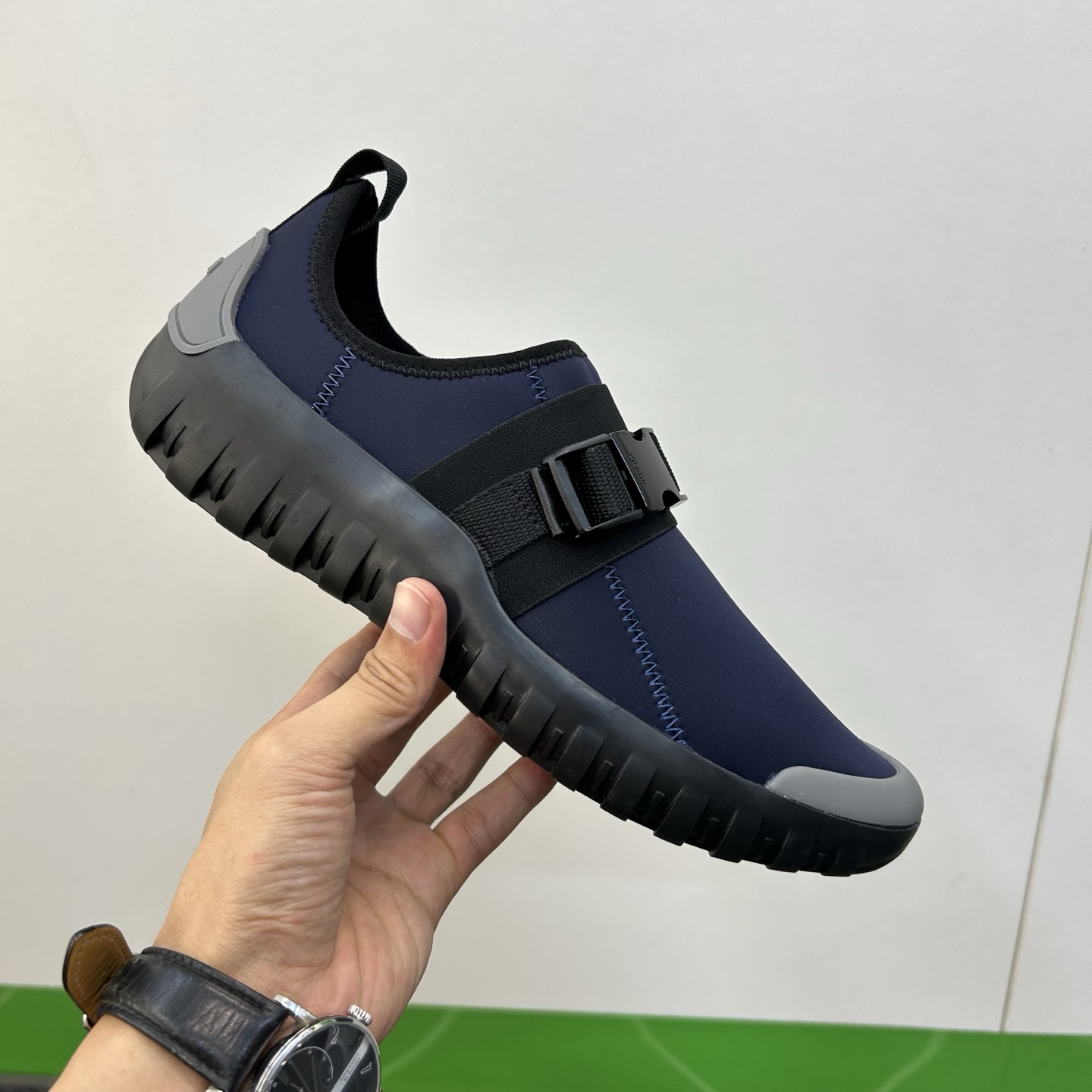 ⚠️【PR＊D A】⚠️高品级，顶尖工艺⚠️旅游鞋⚠️正码39一44(5－10）⚠️最新轻松驾驭的旅游鞋