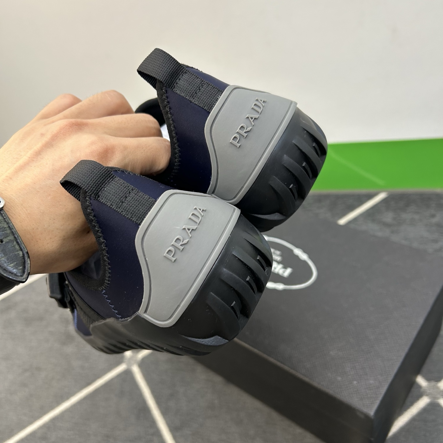 ⚠️【PR＊D A】⚠️高品级，顶尖工艺⚠️旅游鞋⚠️正码39一44(5－10）⚠️最新轻松驾驭的旅游鞋