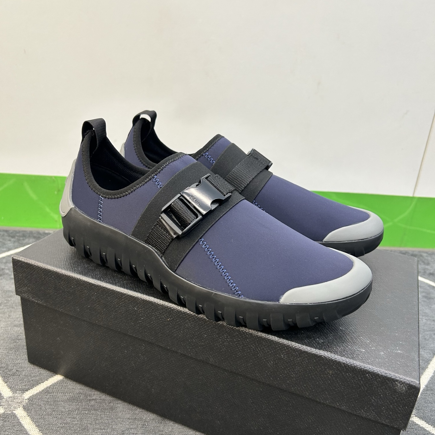 ⚠️【PR＊D A】⚠️高品级，顶尖工艺⚠️旅游鞋⚠️正码39一44(5－10）⚠️最新轻松驾驭的旅游鞋