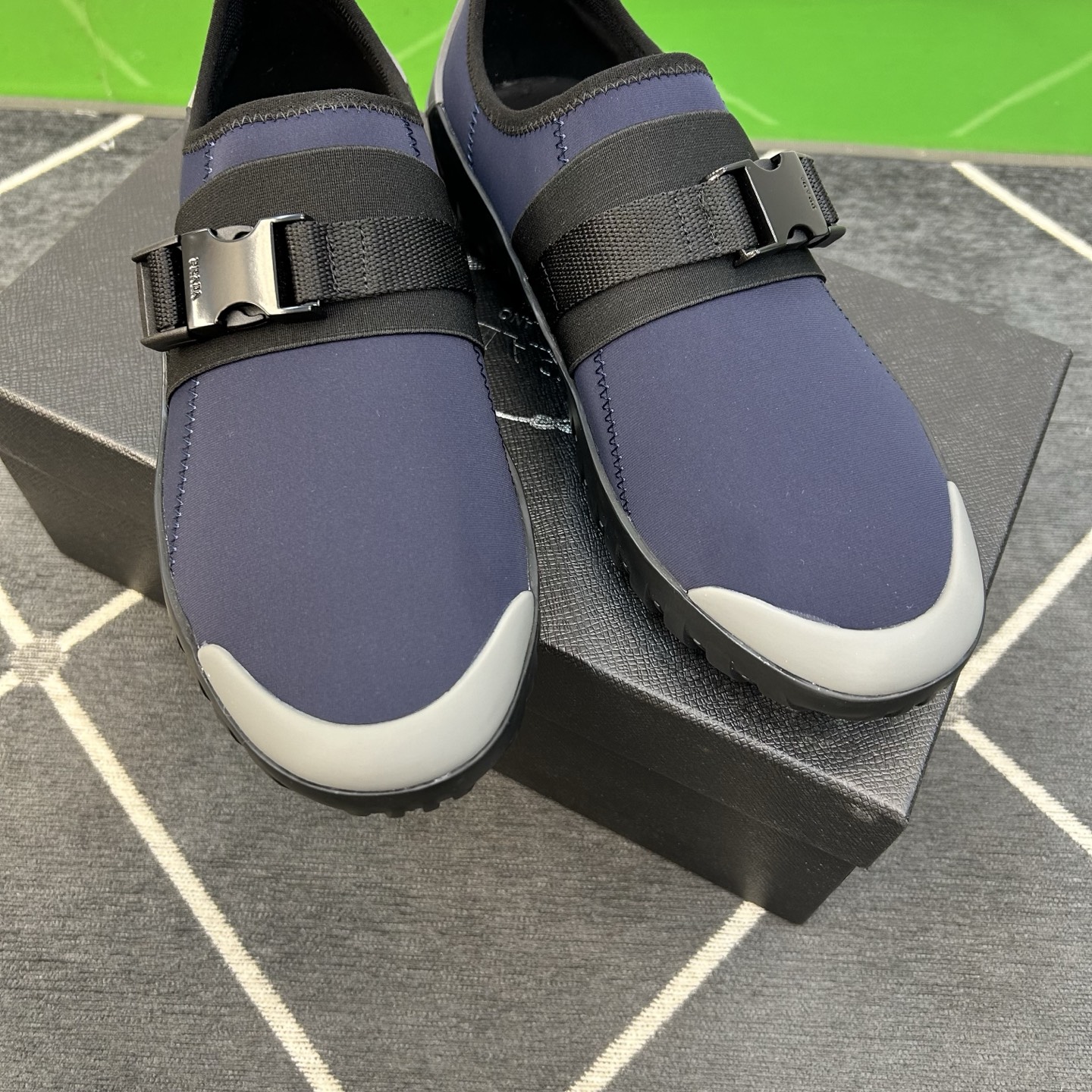 ⚠️【PR＊D A】⚠️高品级，顶尖工艺⚠️旅游鞋⚠️正码39一44(5－10）⚠️最新轻松驾驭的旅游鞋