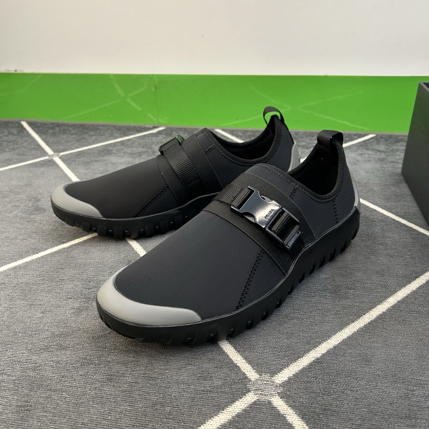 ⚠️【PR＊D A】⚠️高品级，顶尖工艺⚠️旅游鞋⚠️正码39一44(5－10）⚠️最新轻松驾驭的旅游鞋